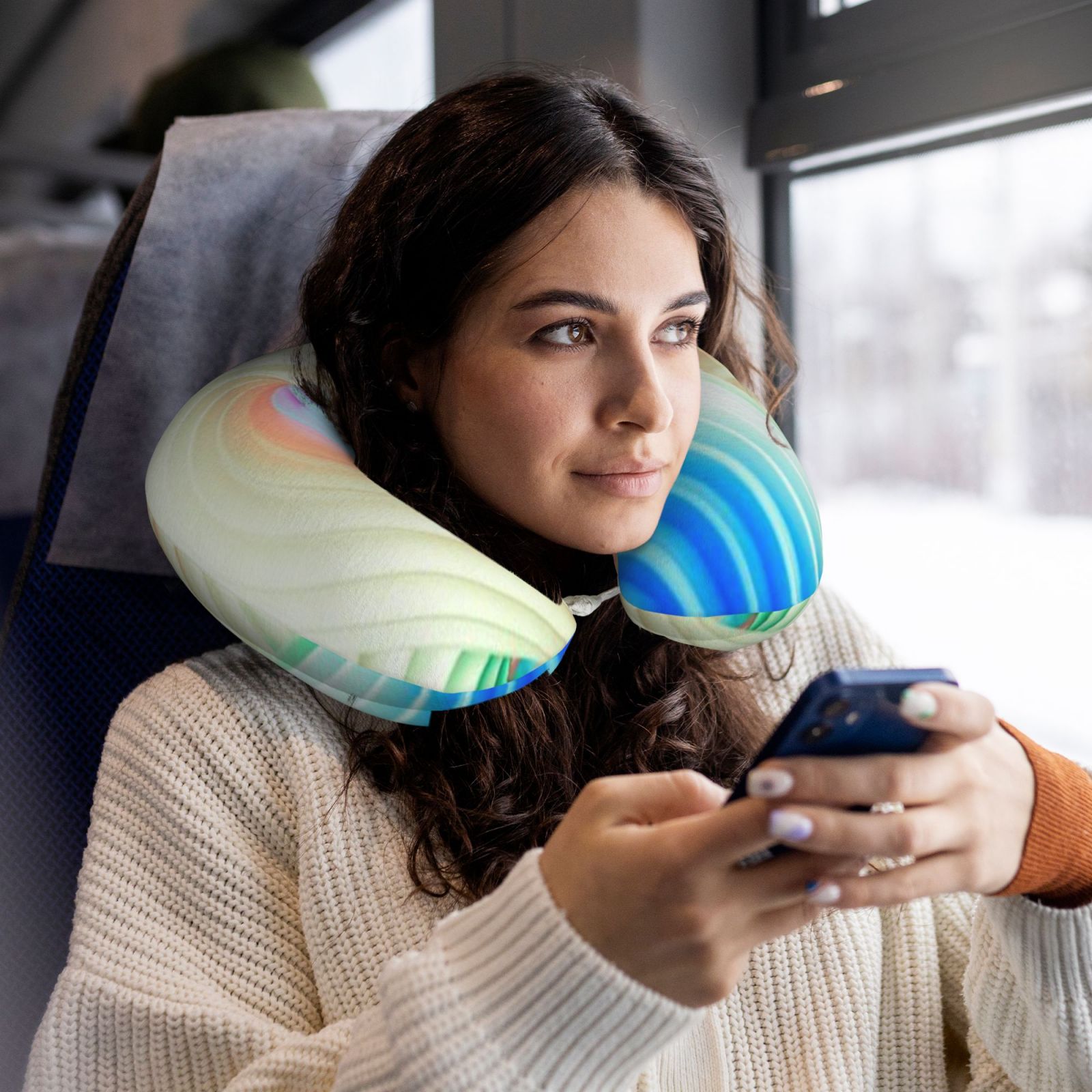 Comfortable U-shaped pillow