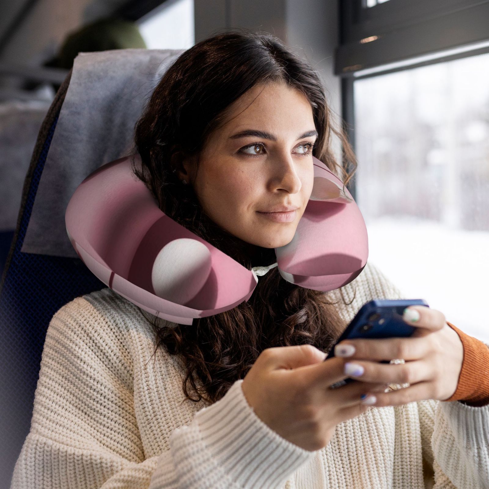 Comfortable U-shaped pillow