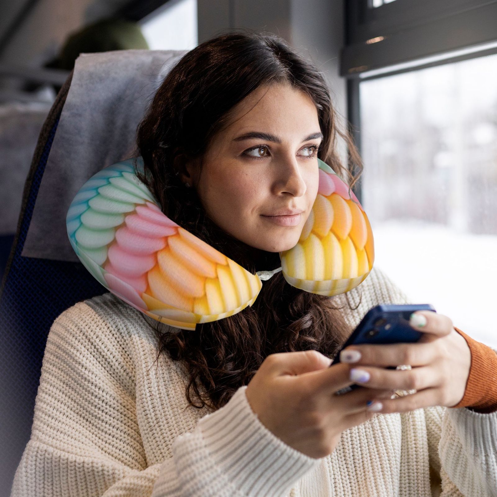 Comfortable U-shaped pillow