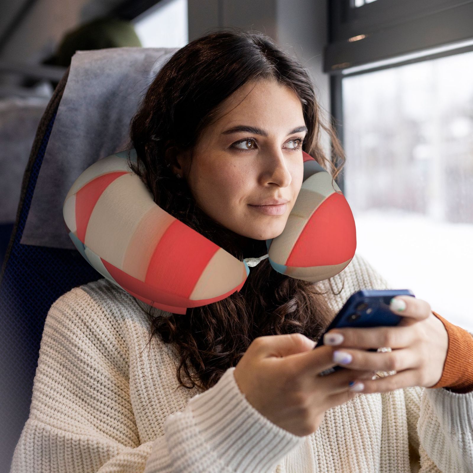 Comfortable U-shaped pillow