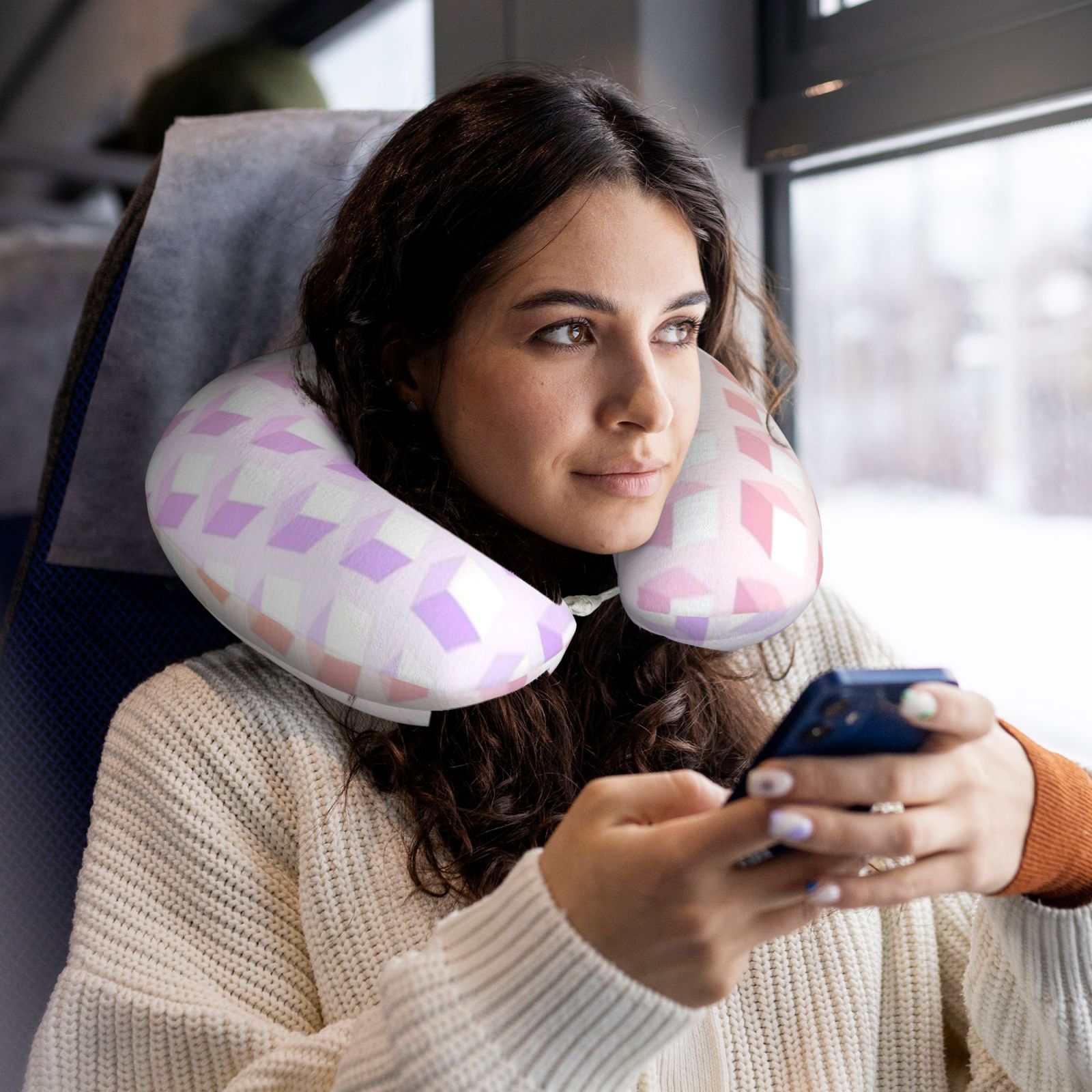 Comfortable U-shaped pillow